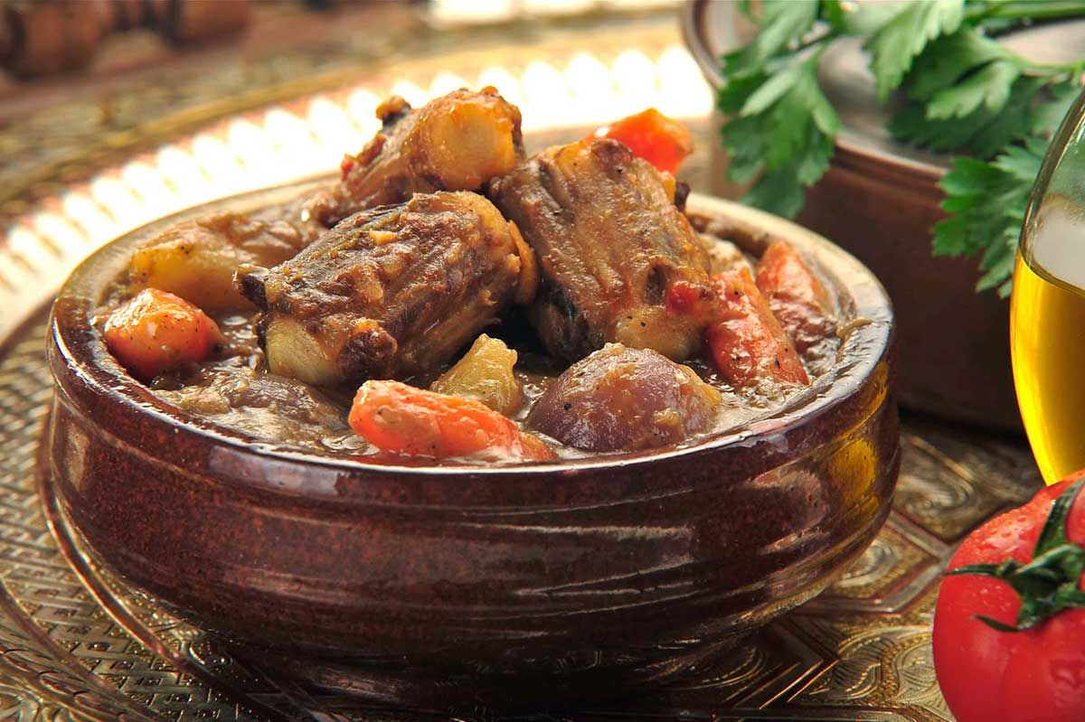 Knuckles with Vegetables Casserole