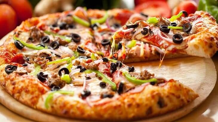 Smoked Turkey Oriental Pizza