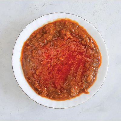 علبة فول مع طشة