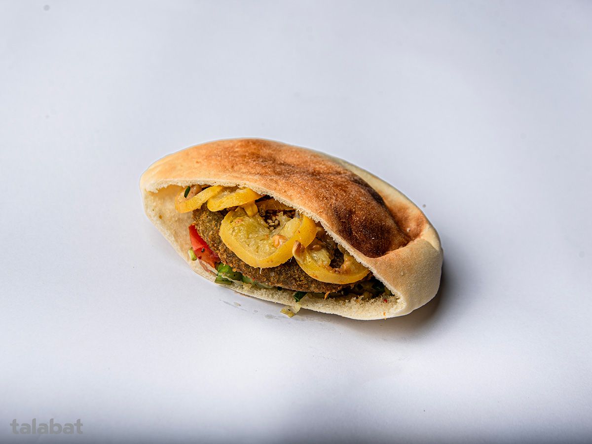 Ta'ameya sandwich with pickled lemon