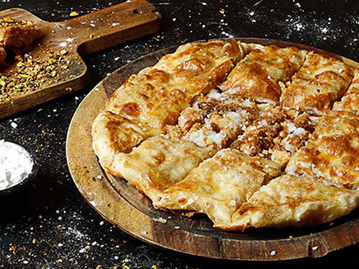 Ajwa with Nuts with Cream Pie