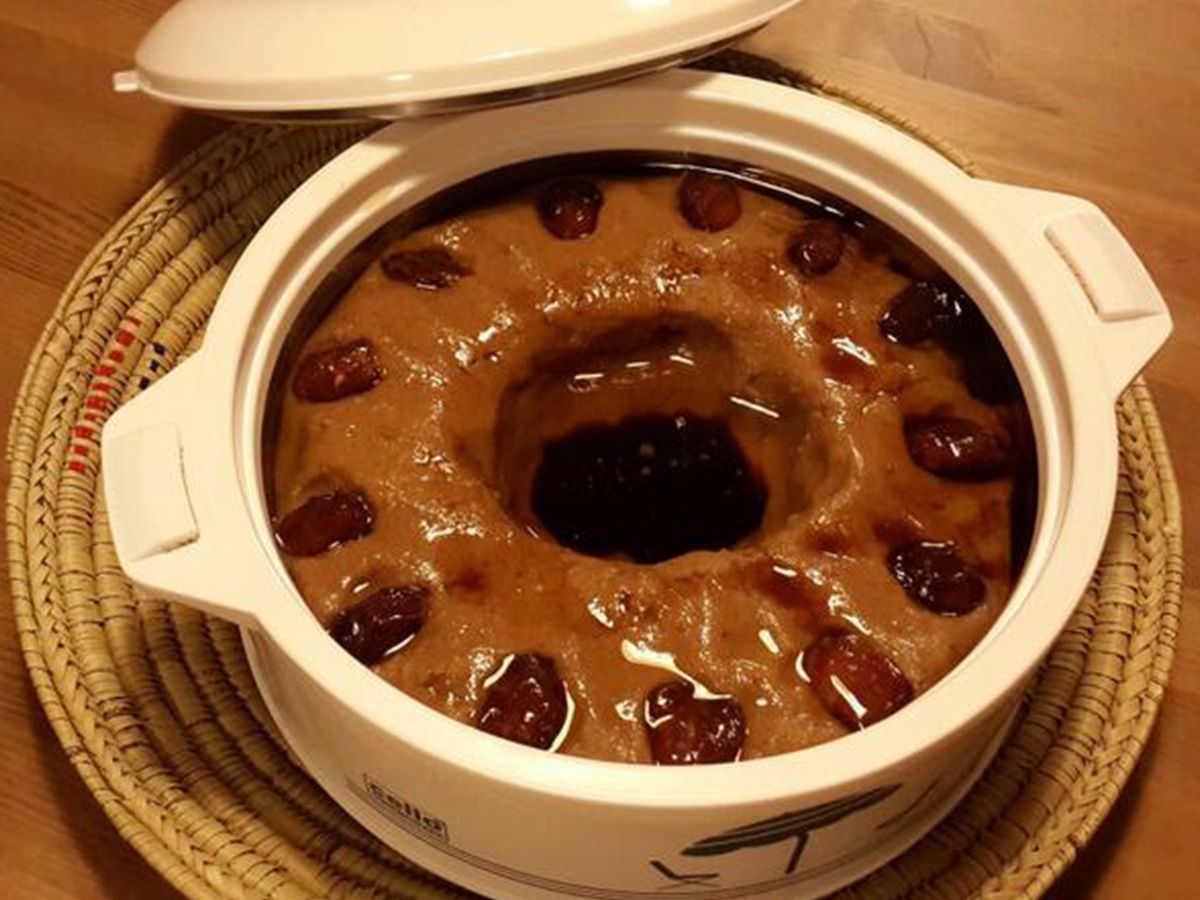 Arika with dates and honey