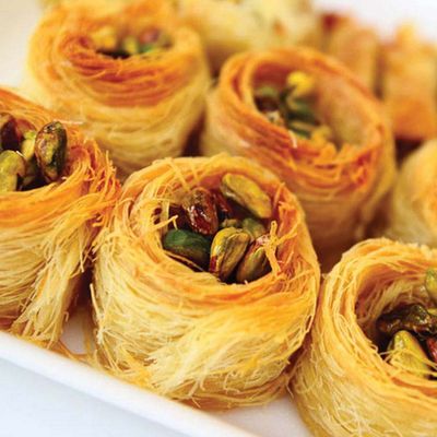 Bird's nest with pistachios
