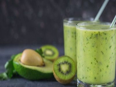 Avocado With Kiwi Juice