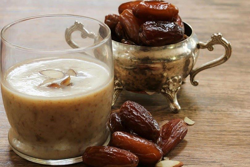 Dates with milk