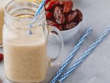 Dates With Milk Juice