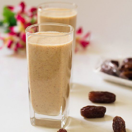 Dates with Milk Juice