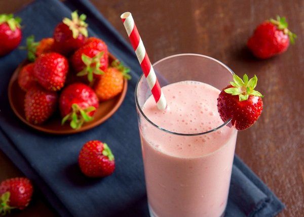 Yogurt With Strawberry Juice