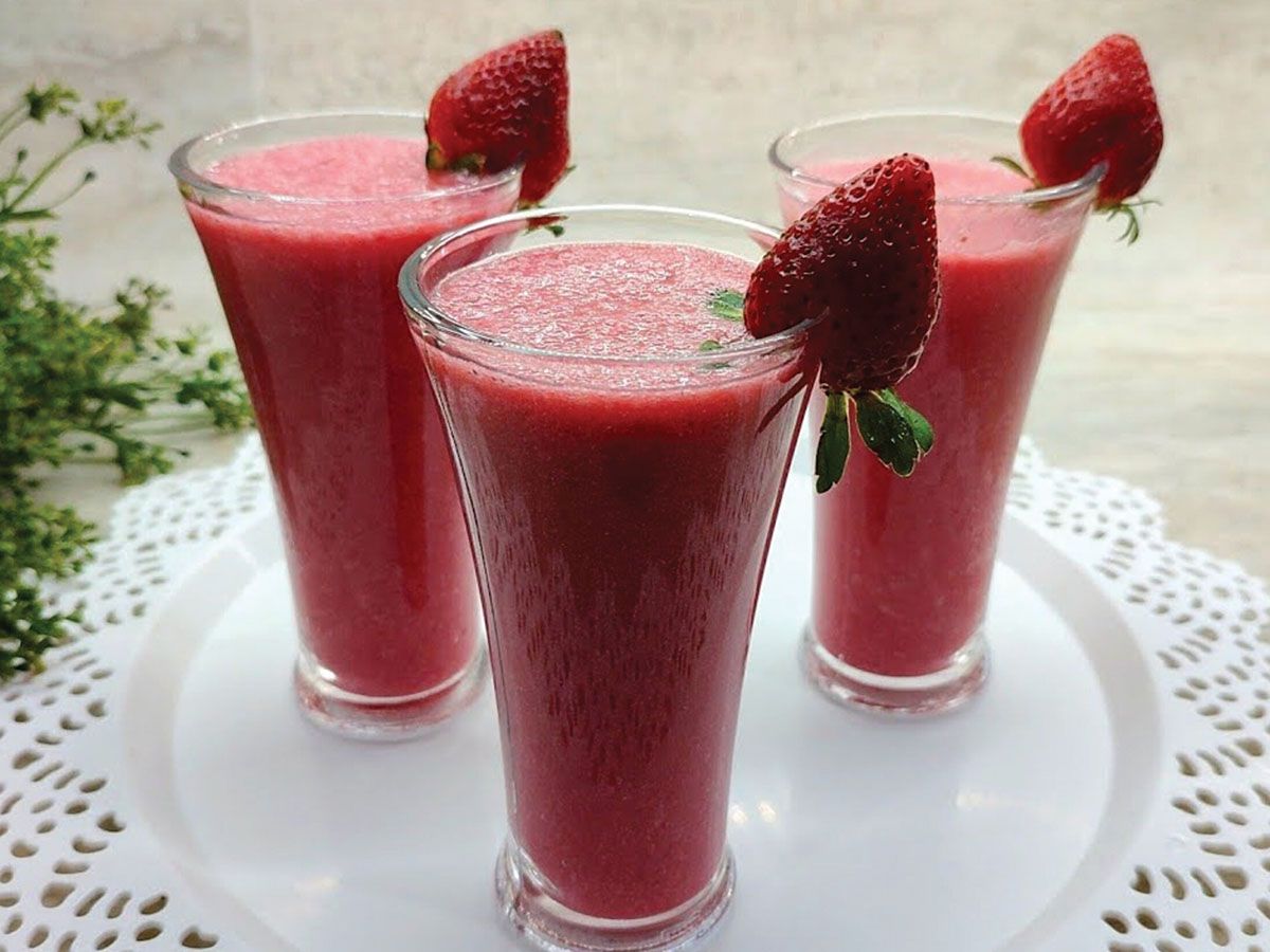 Fresh strawberry juice