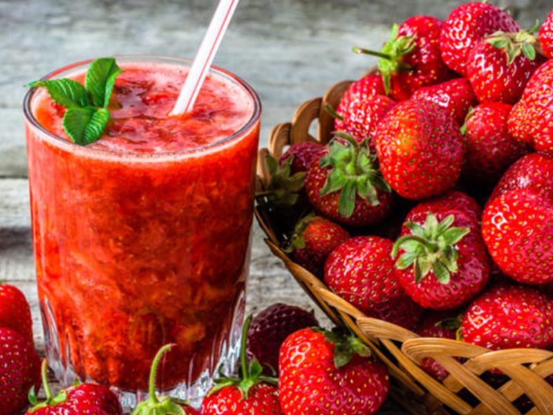 Fresh strawberry juice
