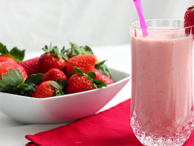 Strawberry With Milk Juice Liter