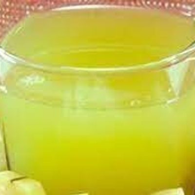 Sugarcane juice with lemon