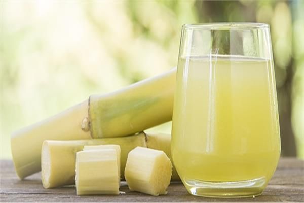 Sugarcane With Lemon Juice