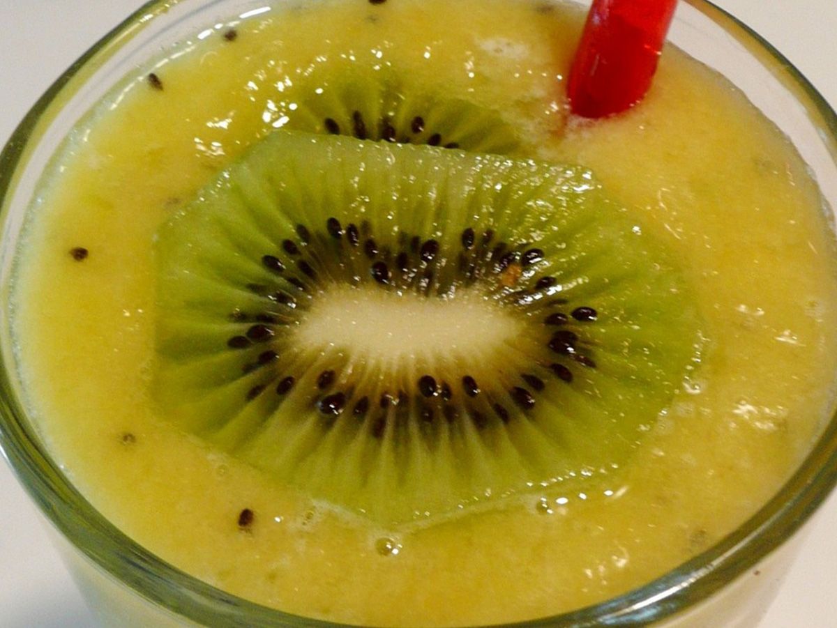 Fresh Milk Kiwi Juice
