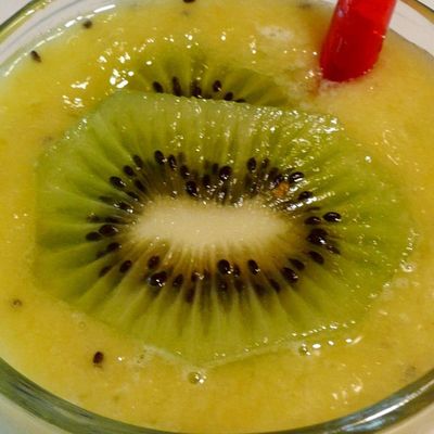 Fresh Milk Kiwi Juice
