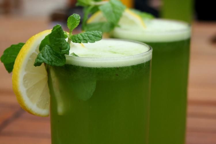 Fresh lemon mint juice