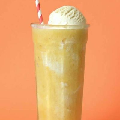 Mango With Ice Cream And Nuts Juice