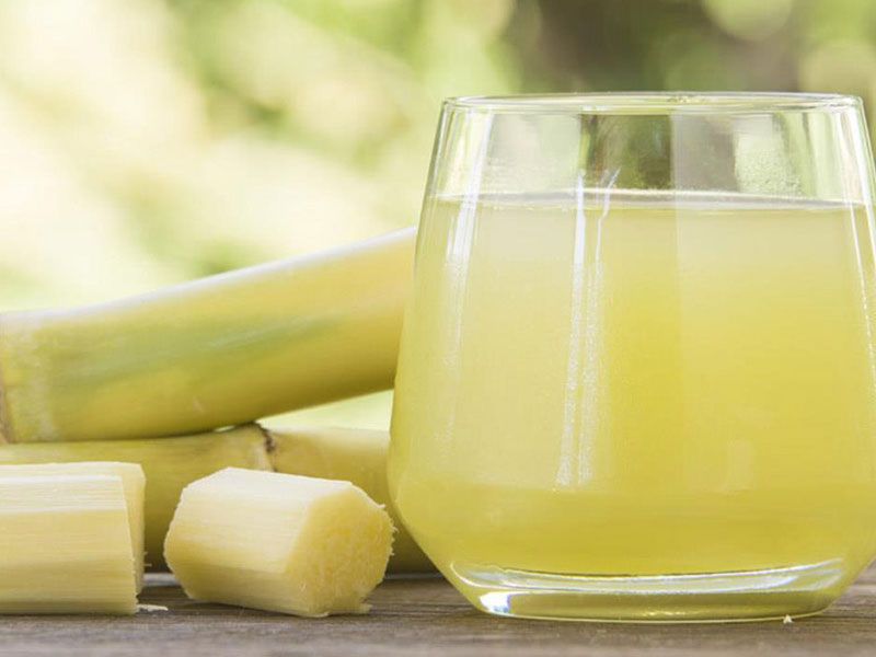 Sugarcane With Lemon Juice