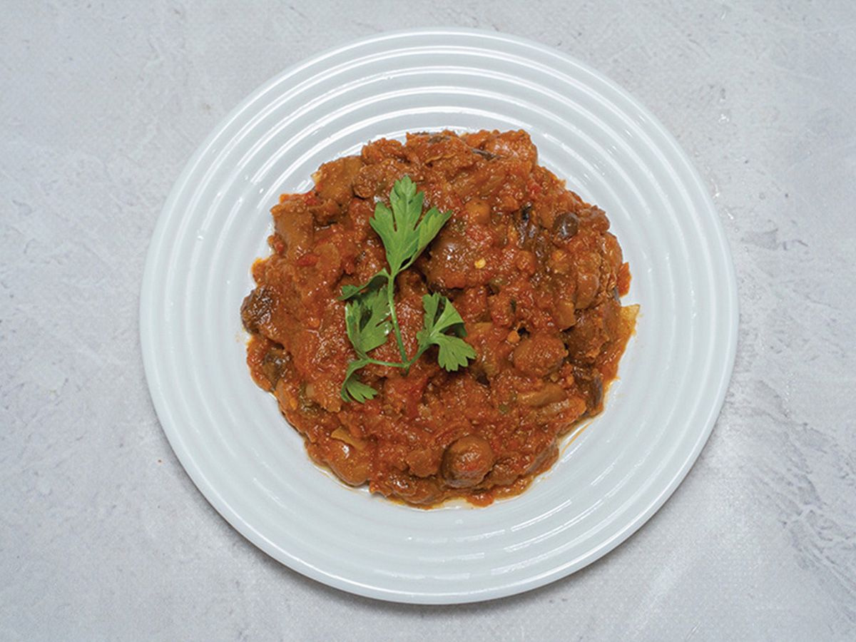 Foul with minced meat box