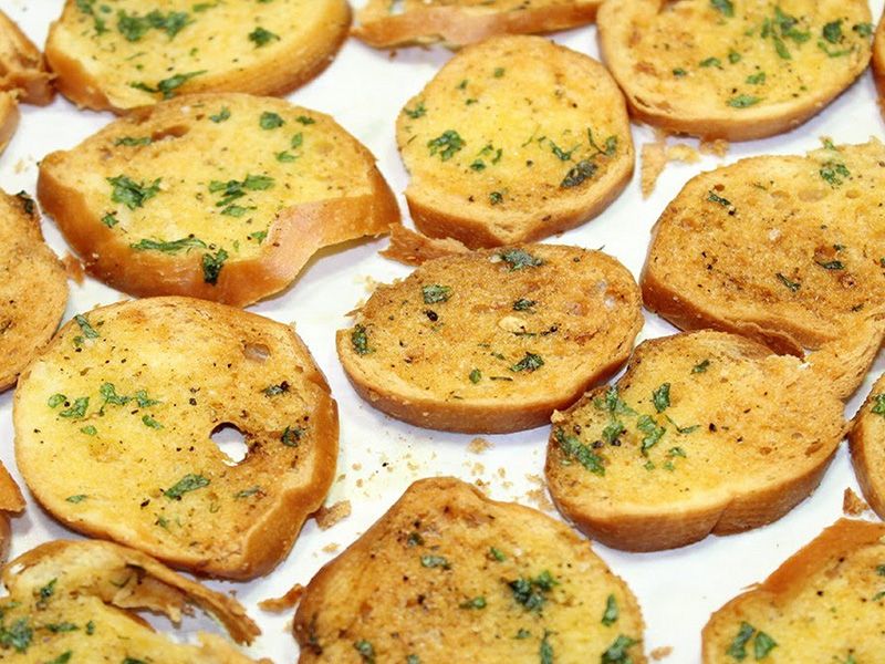 Toasted bread with butter