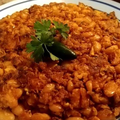 فول أحمر جاف مع البيض
