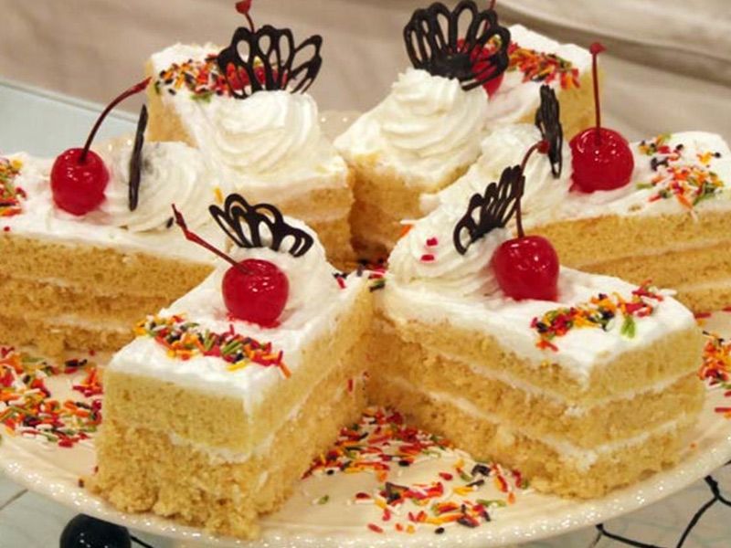 Vanilla With Strawberry Gateau