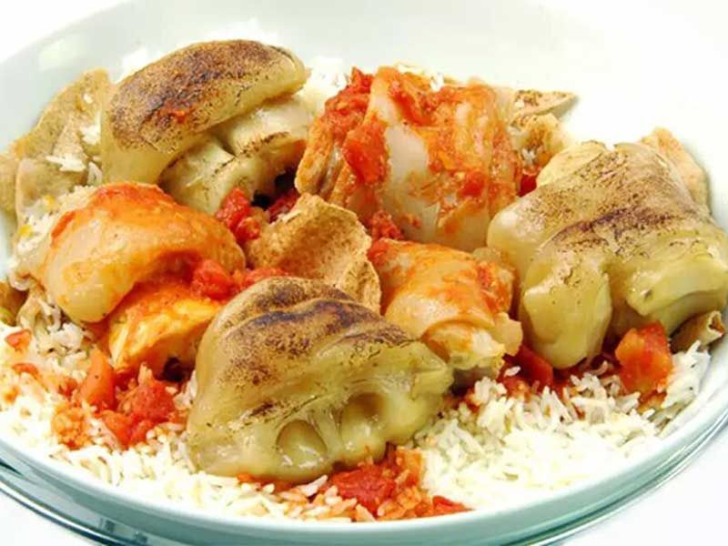 Knuckles With Garlic Fatteh