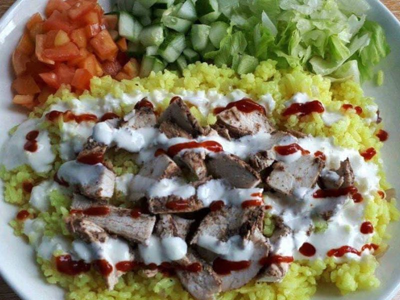 Chicken With Yogurt Fatteh