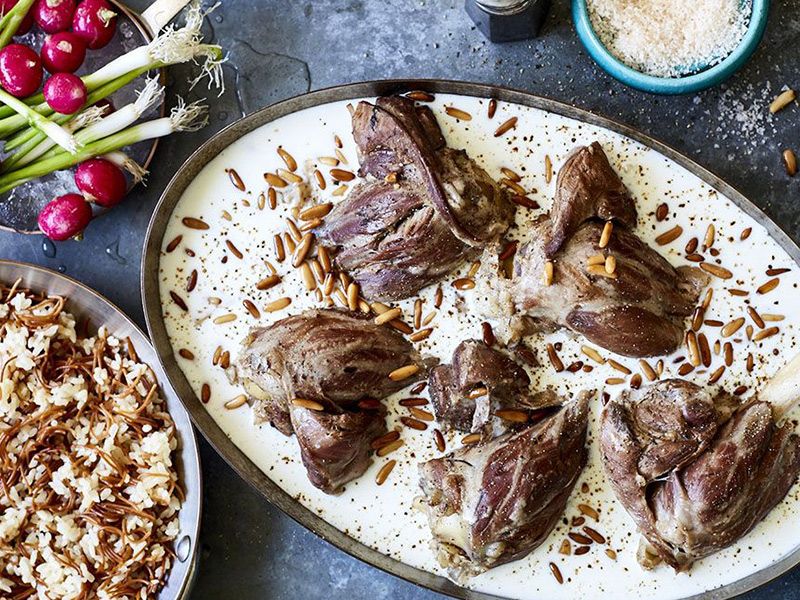 Grilled Mutton Shank Fatteh With Tomato Sauce Platter