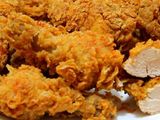 8 Pieces Of Broasted Chicken With Syrian Mixture Meal