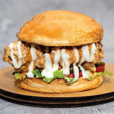 Chicken Burger With Ranch Sauce