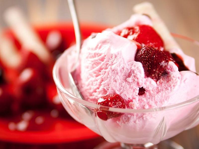 Strawberry Ice Cream Roll
