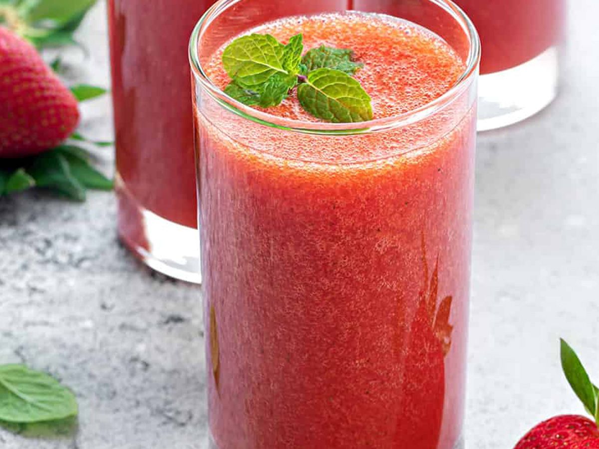 Fresh Strawberry Milk Juice