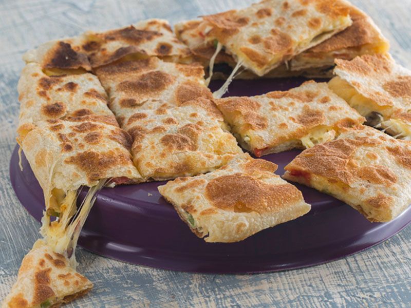 Oriental Sausage With Special Dough Sauce Pie