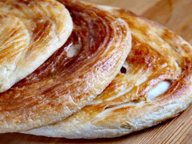 Small Feteer Meshaltet with Baladi ghee