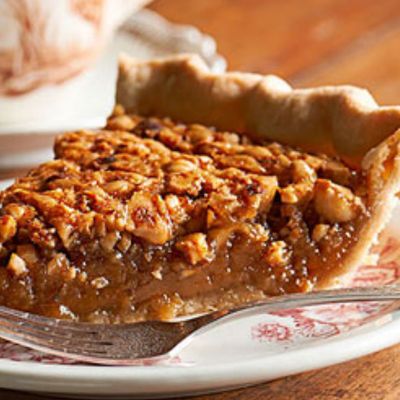 Medium hazelnut pie