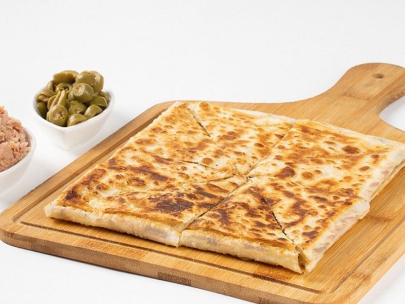 Tuna With Special Dough Sauce Pie