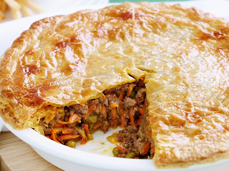 Mix Meat With Cheese Pie
