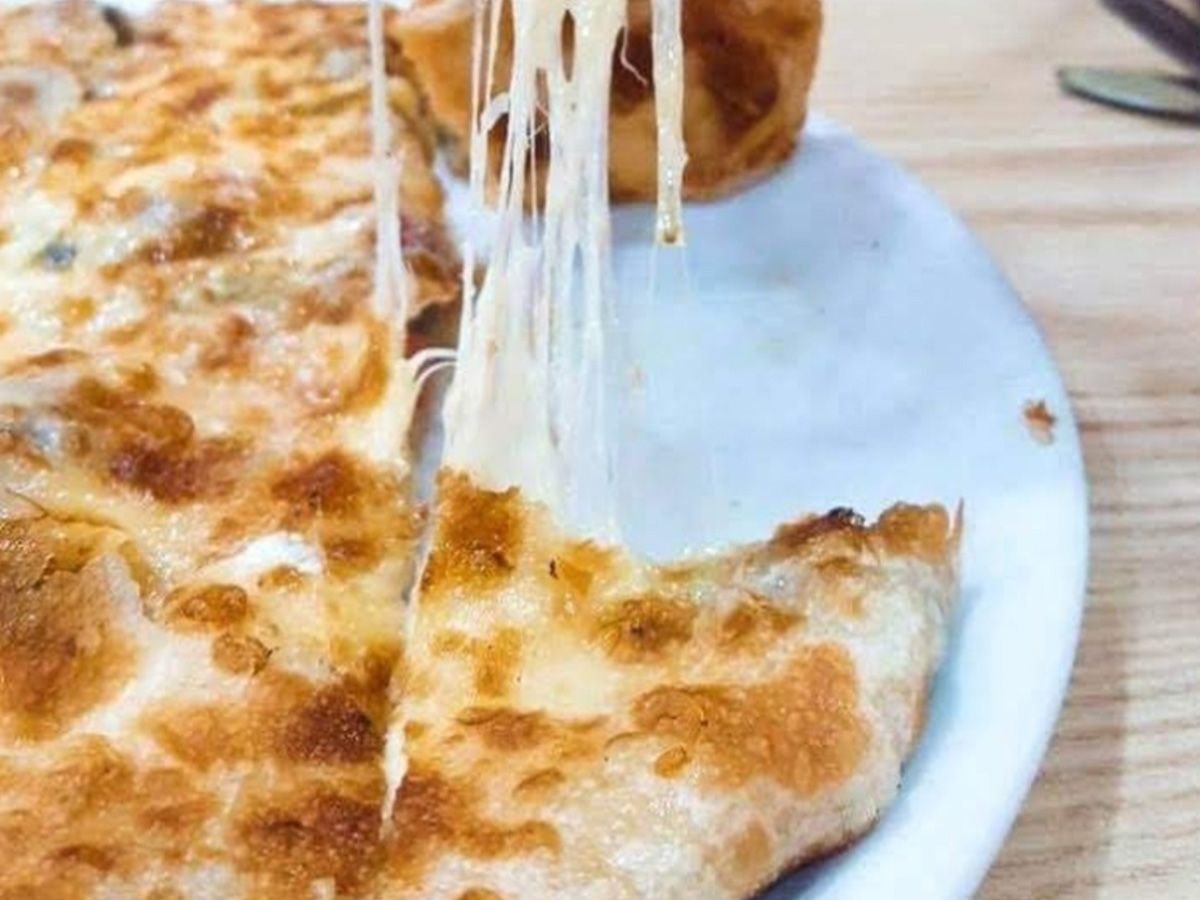 Vegetables and Roumi Cheese Pie