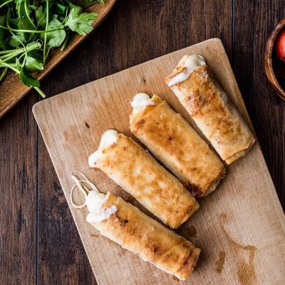 فطيرة رول جبنة موتزاريلا