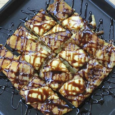 Medium chocolate banana pie