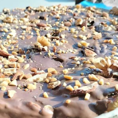 nutella with nuts sweet pie
