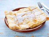 Qeshta With Honey Pie