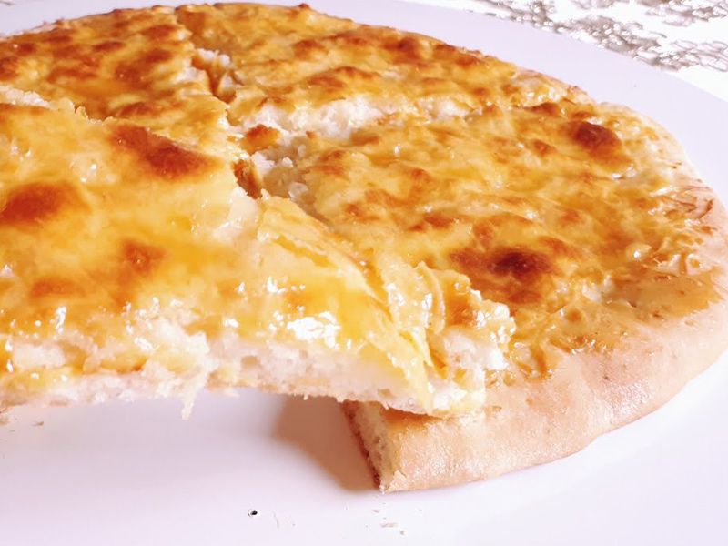 Qeshta With Honey Pie