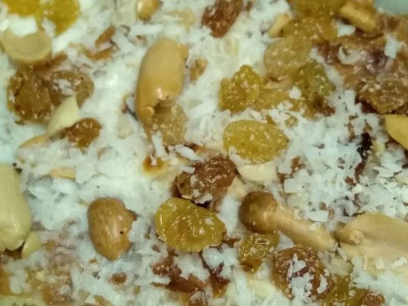 Cream With Nuts Pie