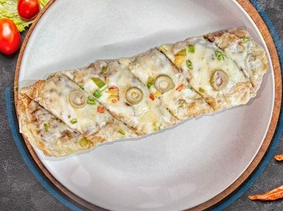 Mozzarella Cheese Witch Pie