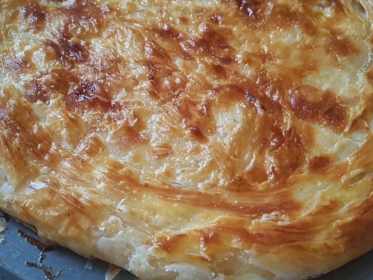 Medium Plain Feteera Meshaltet