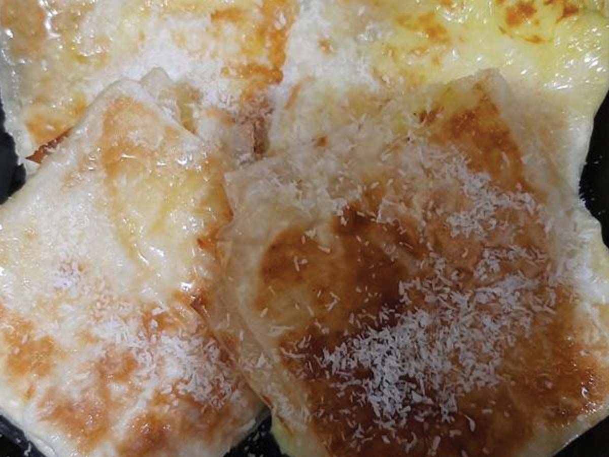 Pie with Baladi Ghee And Custard