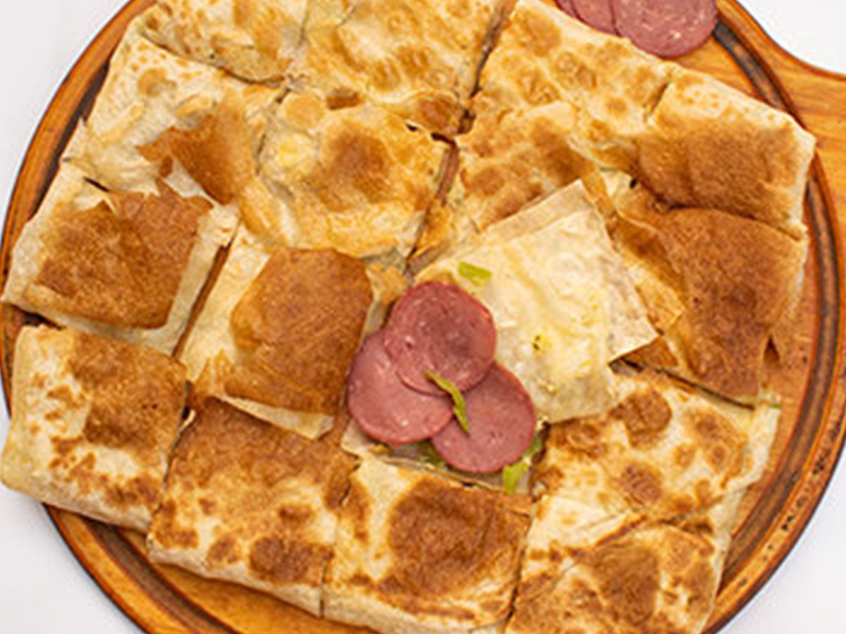 Pepperoni pie