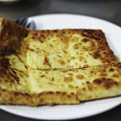 فطير شرقي بجبنة رومي